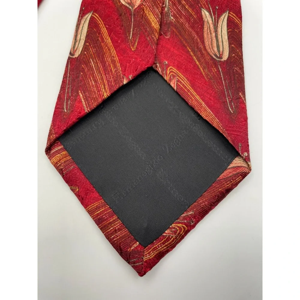 Ermenegildo Zegna Red Silk Tulip Floral Tie Made in Italy Designer Necktie